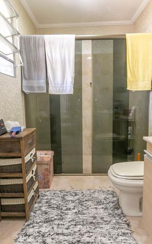 Casa à venda com 240m², 4 quartos e 1 vagaBanheiro da Suíte