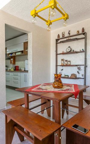 Casa à venda com 240m², 4 quartos e 1 vagaCopa