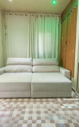 Casa à venda com 240m², 4 quartos e 1 vagaSala de TV