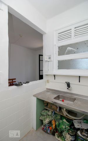 Studio para alugar com 28m², 1 quarto e sem vaga Studio para alugar com 28m², 1 quarto e sem vagaCozinha