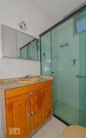 Apartamento à venda com 82m², 2 quartos e 2 vagasBanheiro