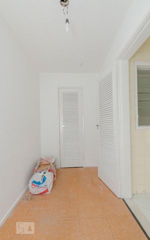 Apartamento à venda com 82m², 2 quartos e 2 vagasQuarto de Serviço