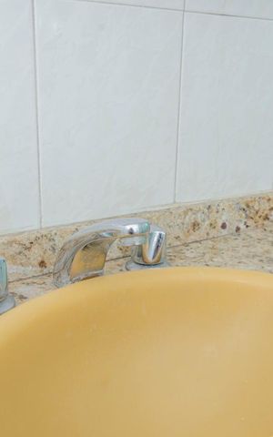 Apartamento à venda com 82m², 2 quartos e 2 vagasBanheiro