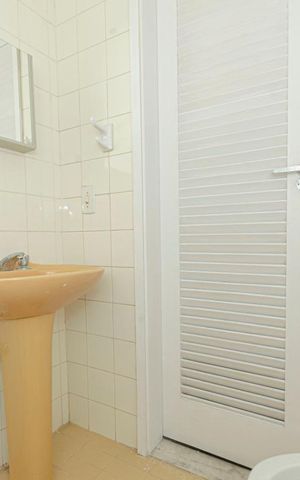 Apartamento à venda com 82m², 2 quartos e 2 vagasBanheiro de Serviço