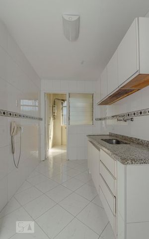 Apartamento à venda com 82m², 2 quartos e 2 vagasCozinha