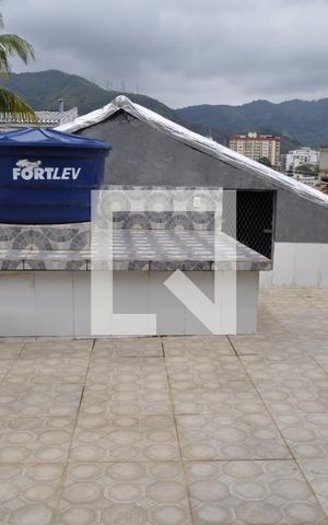 Casa à venda com 183m², 4 quartos e 1 vagaÁrea de Serviço