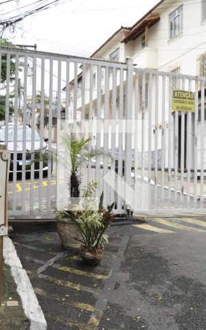 Casa à venda com 183m², 4 quartos e 1 vagaFachada
