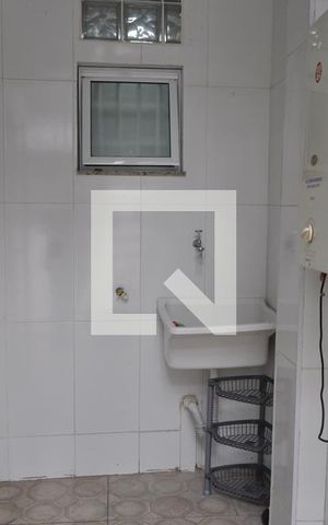 Casa à venda com 183m², 4 quartos e 1 vagaÁrea de Serviço