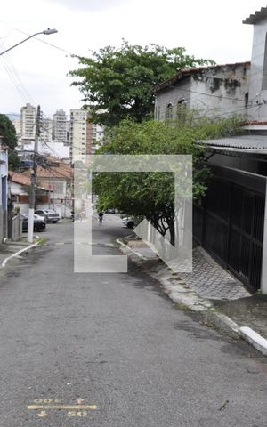 Casa à venda com 183m², 4 quartos e 1 vagaFachada