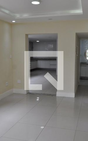 Casa à venda com 183m², 4 quartos e 1 vagaSala