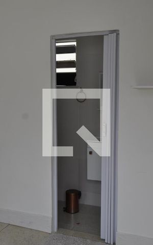 Casa à venda com 183m², 4 quartos e 1 vagaQuarto de Serviço