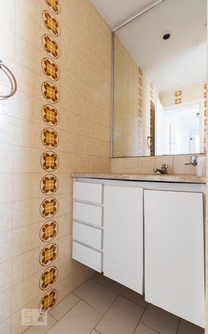 Apartamento à venda com 61m², 2 quartos e 1 vagaBanheiro Social