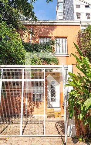 Casa para alugar com 100m², 2 quartos e 1 vaga Casa para alugar com 100m², 2 quartos e 1 vagaFachada