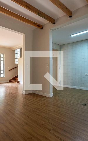 Casa para alugar com 100m², 2 quartos e 1 vaga Casa para alugar com 100m², 2 quartos e 1 vagaSala/Cozinha