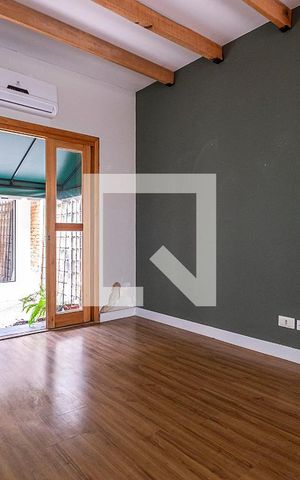 Casa para alugar com 100m², 2 quartos e 1 vaga Casa para alugar com 100m², 2 quartos e 1 vagaSala/Cozinha