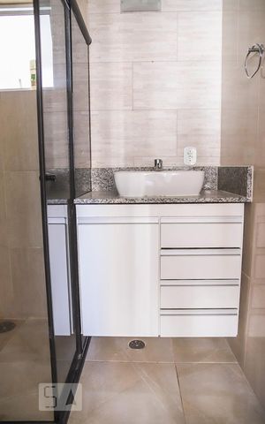 Apartamento à venda com 86m², 2 quartos e sem vaga Apartamento à venda com 86m², 2 quartos e sem vagaBanheiro