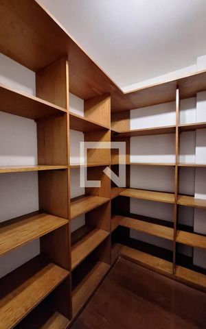 Apartamento para alugar com 270m², 4 quartos e 3 vagascloset corredor