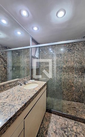 Apartamento para alugar com 270m², 4 quartos e 3 vagasBanheiro da Suíte 2
