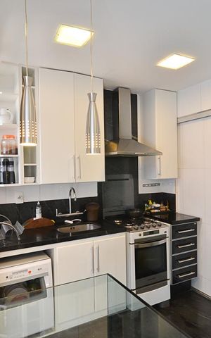 Apartamento à venda com 212m², 2 quartos e 2 vagasCozinha