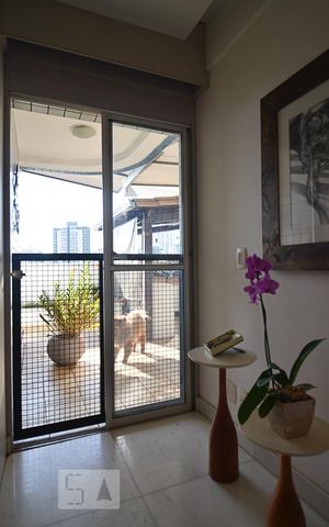 Apartamento à venda com 212m², 2 quartos e 2 vagasAcesso área privativa