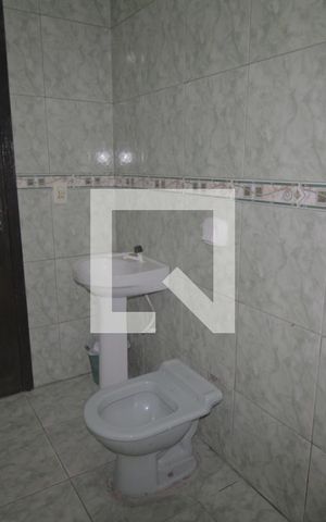 Casa para alugar com 200m², 4 quartos e 3 vagasBanheiro 1