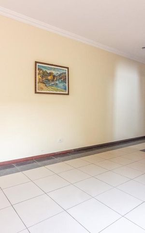 Casa à venda com 150m², 3 quartos e 3 vagas Casa à venda com 150m², 3 quartos e 3 vagasSala de Jantar