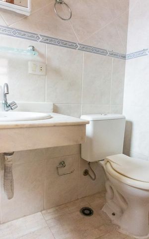 Casa à venda com 150m², 3 quartos e 3 vagas Casa à venda com 150m², 3 quartos e 3 vagasBanheiro da Suíte 1