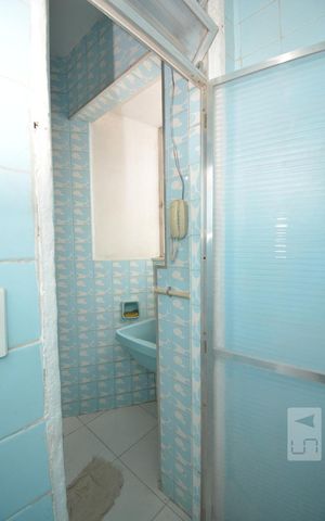 Apartamento para alugar com 79m², 2 quartos e sem vagaBanheiro de Serviço