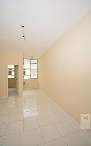 Apartamento para alugar com 79m², 2 quartos e sem vagaSala