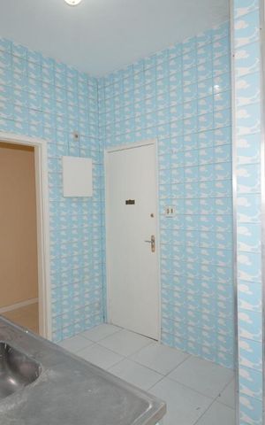 Apartamento para alugar com 79m², 2 quartos e sem vagaCozinha e Área de Serviço