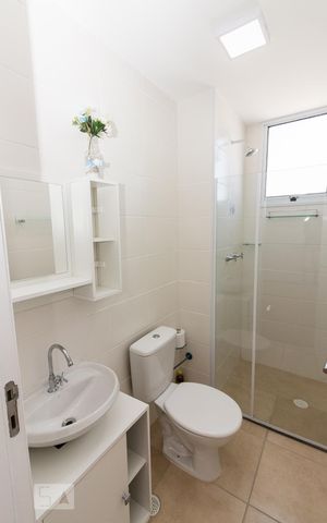 Apartamento para alugar com 47m², 2 quartos e 1 vaga Apartamento para alugar com 47m², 2 quartos e 1 vagaBanheiro