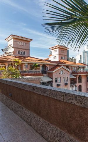 Apartamento à venda com 200m², 2 quartos e sem vaga Apartamento à venda com 200m², 2 quartos e sem vagaVaranda