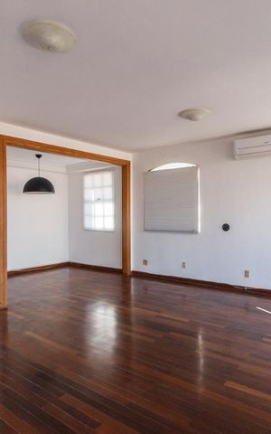 Apartamento à venda com 200m², 2 quartos e sem vaga Apartamento à venda com 200m², 2 quartos e sem vagaSala