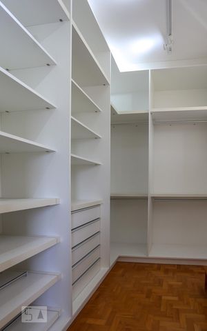 Apartamento para alugar com 200m², 3 quartos e 1 vaga Apartamento para alugar com 200m², 3 quartos e 1 vagaQuarto 3 Suite Closet