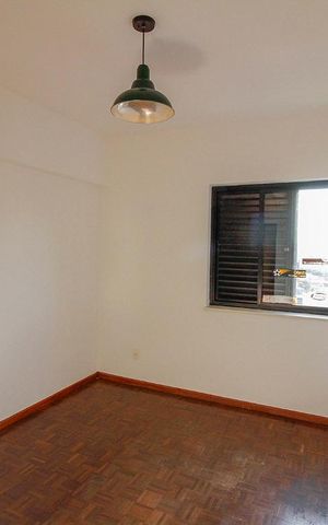 Apartamento à venda com 199m², 4 quartos e 4 vagas Apartamento à venda com 199m², 4 quartos e 4 vagasQuarto 2