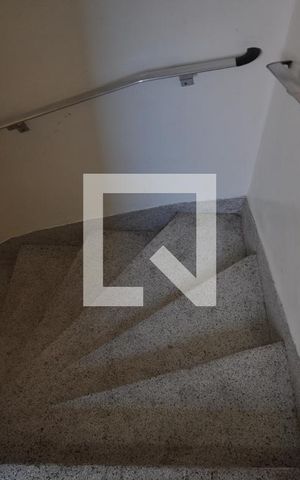 Apartamento à venda com 70m², 2 quartos e sem vagaEscada