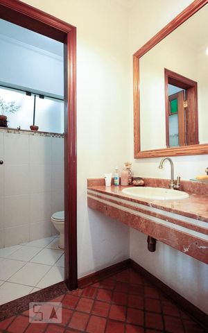 Casa à venda com 400m², 4 quartos e 4 vagas Casa à venda com 400m², 4 quartos e 4 vagasLavabo
