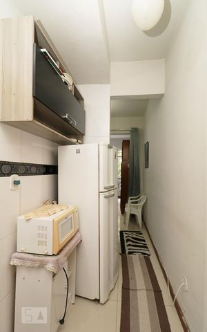 Studio à venda com 25m², 1 quarto e sem vaga Studio à venda com 25m², 1 quarto e sem vagaCozinha.