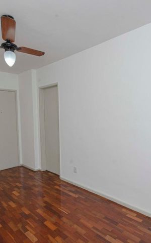 Apartamento à venda com 70m², 2 quartos e 1 vagaSala