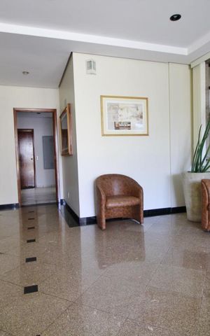 Apartamento para alugar com 62m², 2 quartos e 1 vagaHall social
