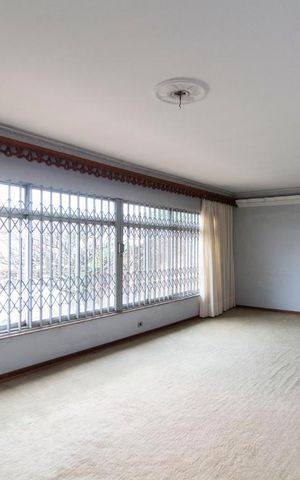 Casa para alugar com 150m², 2 quartos e 5 vagasSala