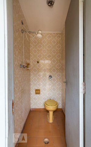 Casa para alugar com 150m², 2 quartos e 5 vagasBanheiro de Serviço