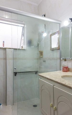 Casa à venda com 350m², 3 quartos e 2 vagasBanheiro Social