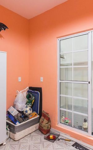 Casa à venda com 350m², 3 quartos e 2 vagasQuarto Fundos