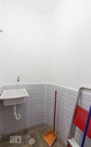 Casa à venda com 350m², 3 quartos e 2 vagasBanheiro de Servico