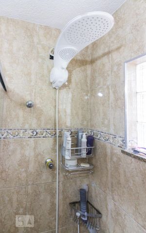 Casa à venda com 350m², 3 quartos e 2 vagasBanheiro Suite 2