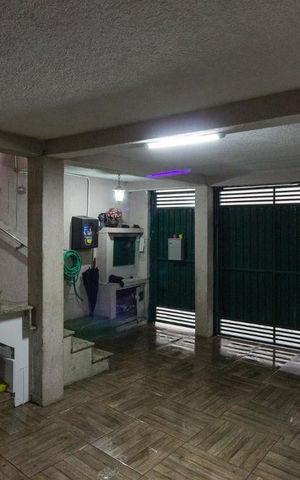 Casa à venda com 350m², 3 quartos e 2 vagasGaragem