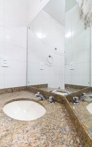 Apartamento à venda com 75m², 3 quartos e 1 vagaBanheiro Social