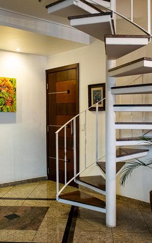 Apartamento à venda com 250m², 3 quartos e 4 vagas Apartamento à venda com 250m², 3 quartos e 4 vagasHALL