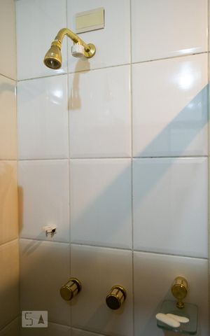 Apartamento à venda com 250m², 3 quartos e 4 vagas Apartamento à venda com 250m², 3 quartos e 4 vagasBANHEIRO